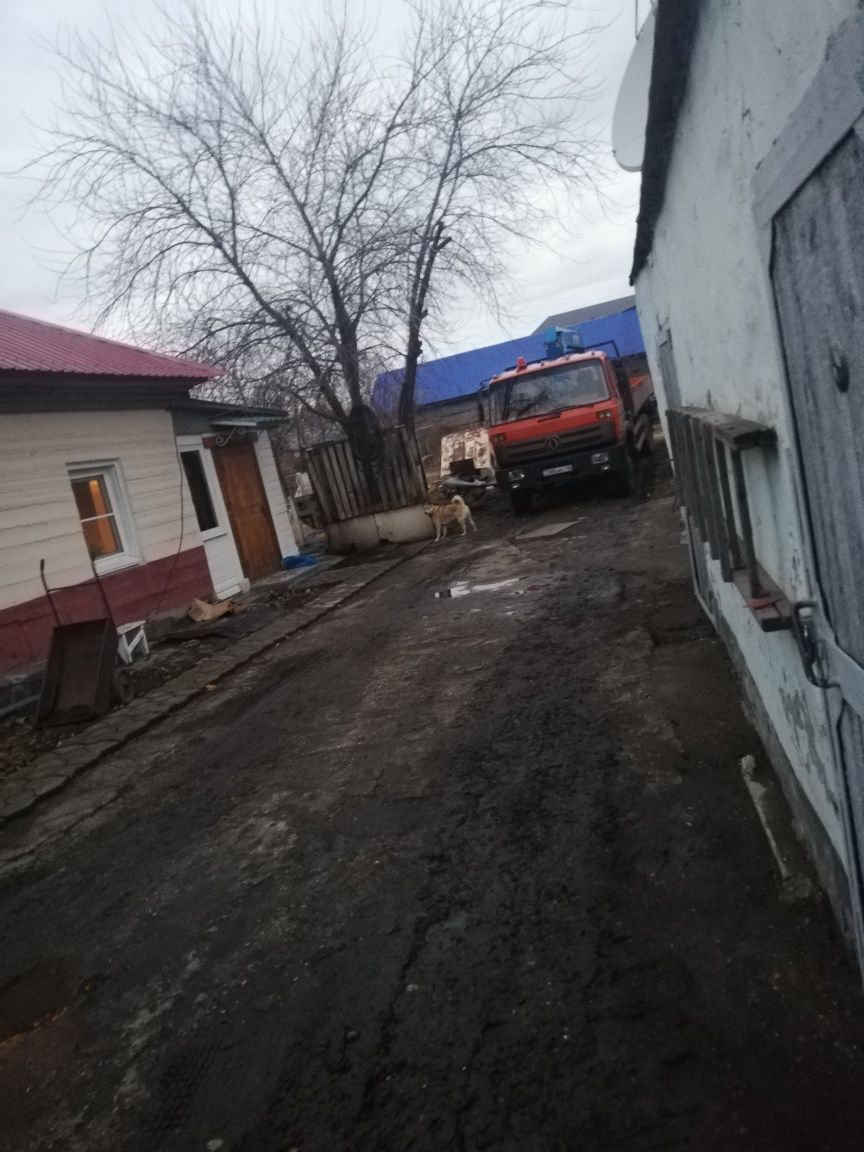 Продам дом с центральным отоплением.