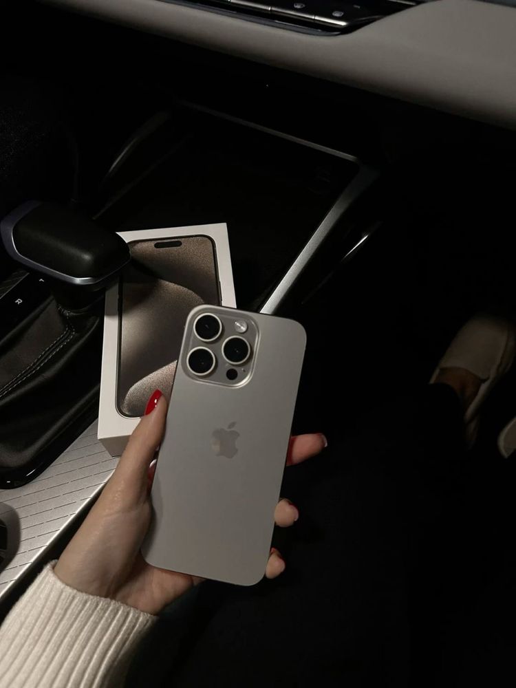 iphone 15 pro Серый