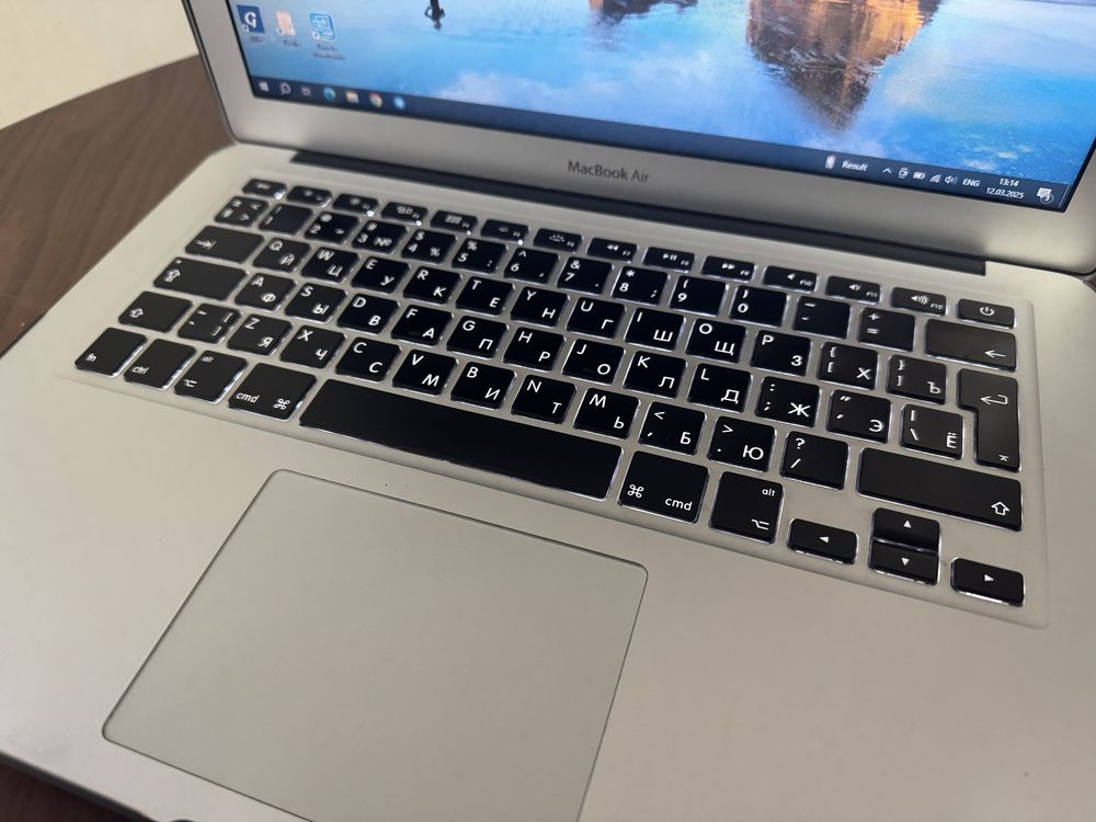 MacBook Air 13.3 Core i5 / 8GB / 512SSD Nvme Win/Mac