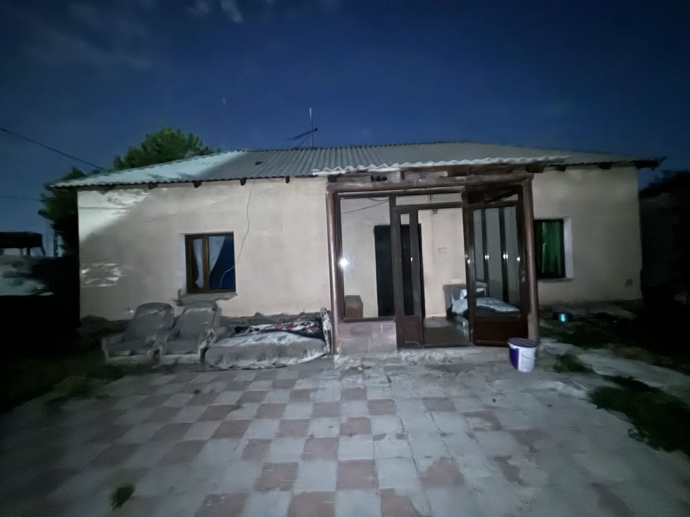 Участок с домом в тихом районе