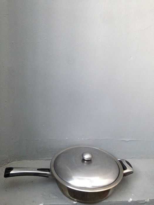 ОТДАМ ДАРОМ сковородку, глубокую, 10×26см, С КРЫШКОЙ, из стали, ЕС бу
