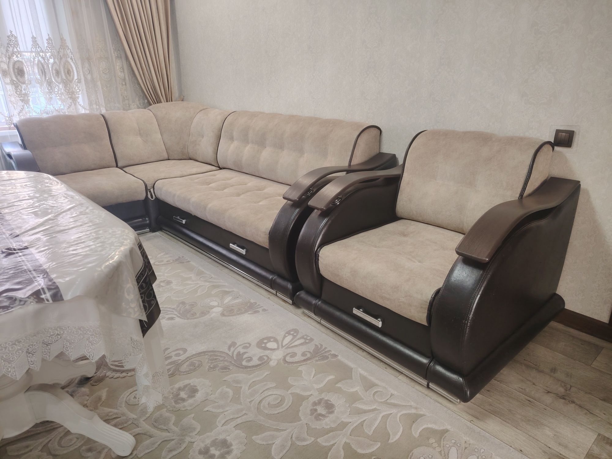 Продам диван и стойку для ТВ
