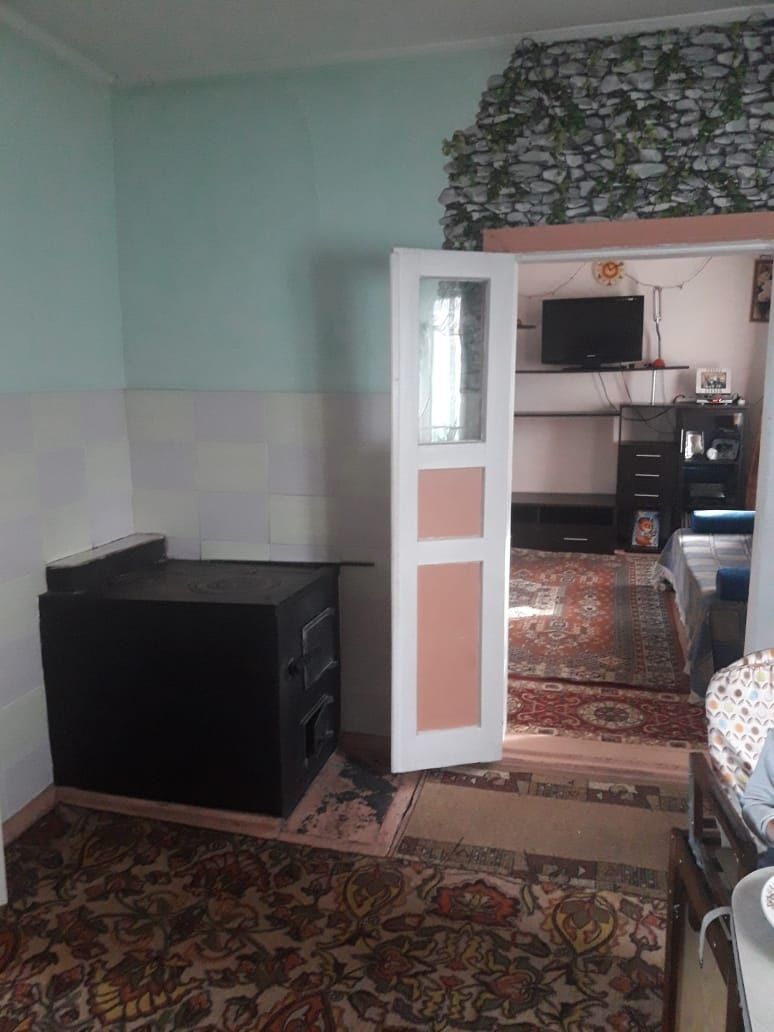 Продам 3 дома на одном участке 50 соток. На 2 семьи или 1 большую.