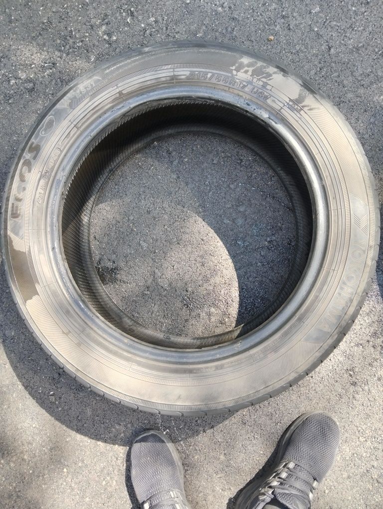 Продам шины 215/55/17