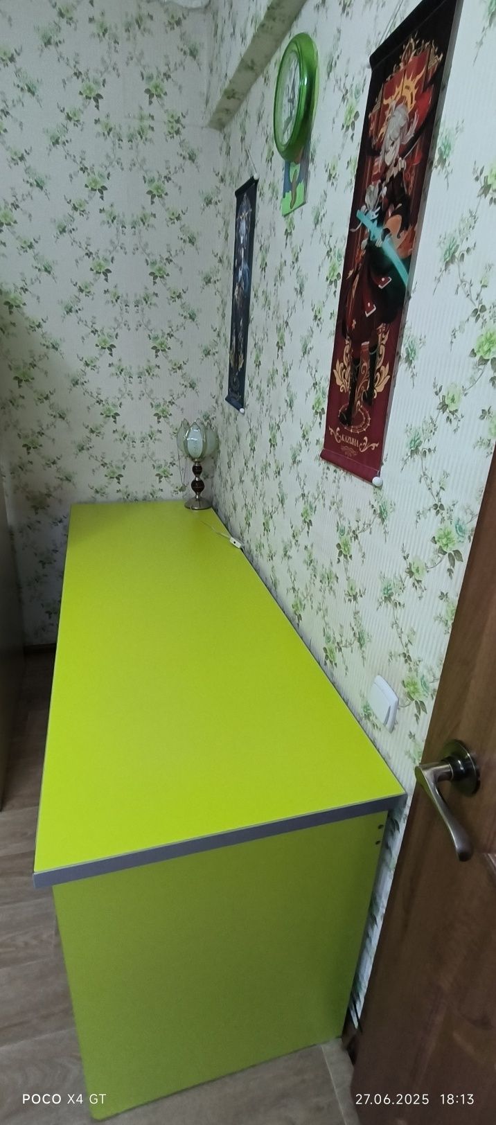 Продам детский уголок  кровать, стол.возможно и комод как комплект
