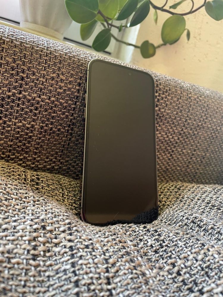 Iphone 14 pro max .