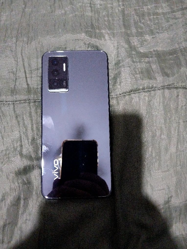 Продам телефон vivo v23e
