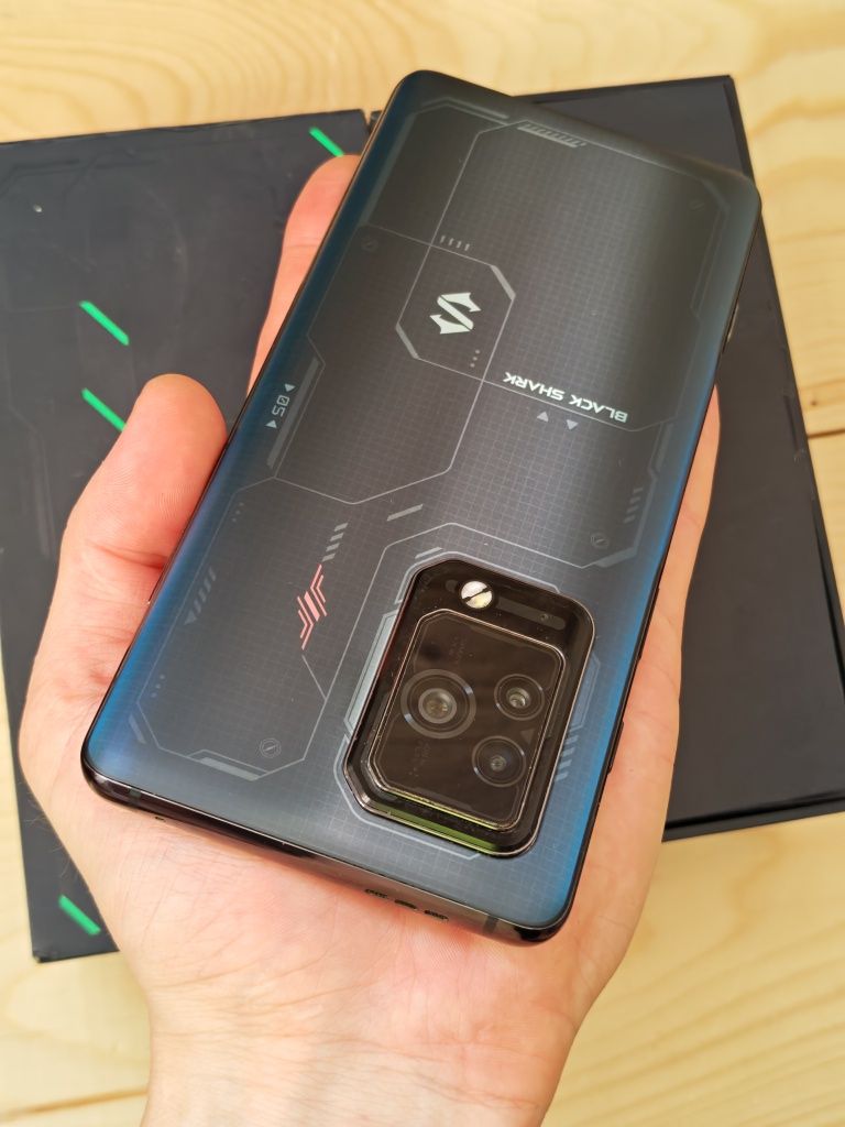 Black Shark 5 Pro 256 gb Ram 12 5G