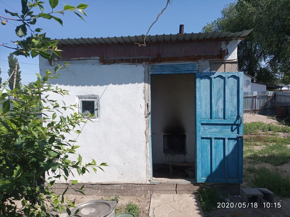 Срочно Продаем дом на земле центральный улица