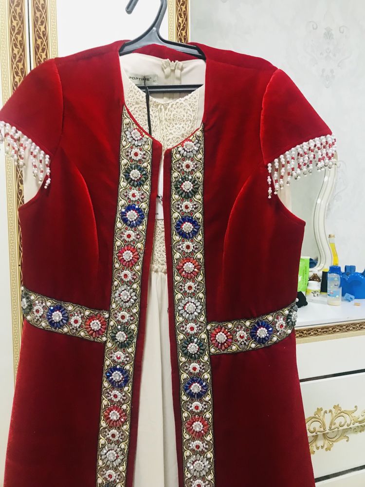 Камзол сатылады Новый килмеген жукке алынган размер 48 50 багасы 25000