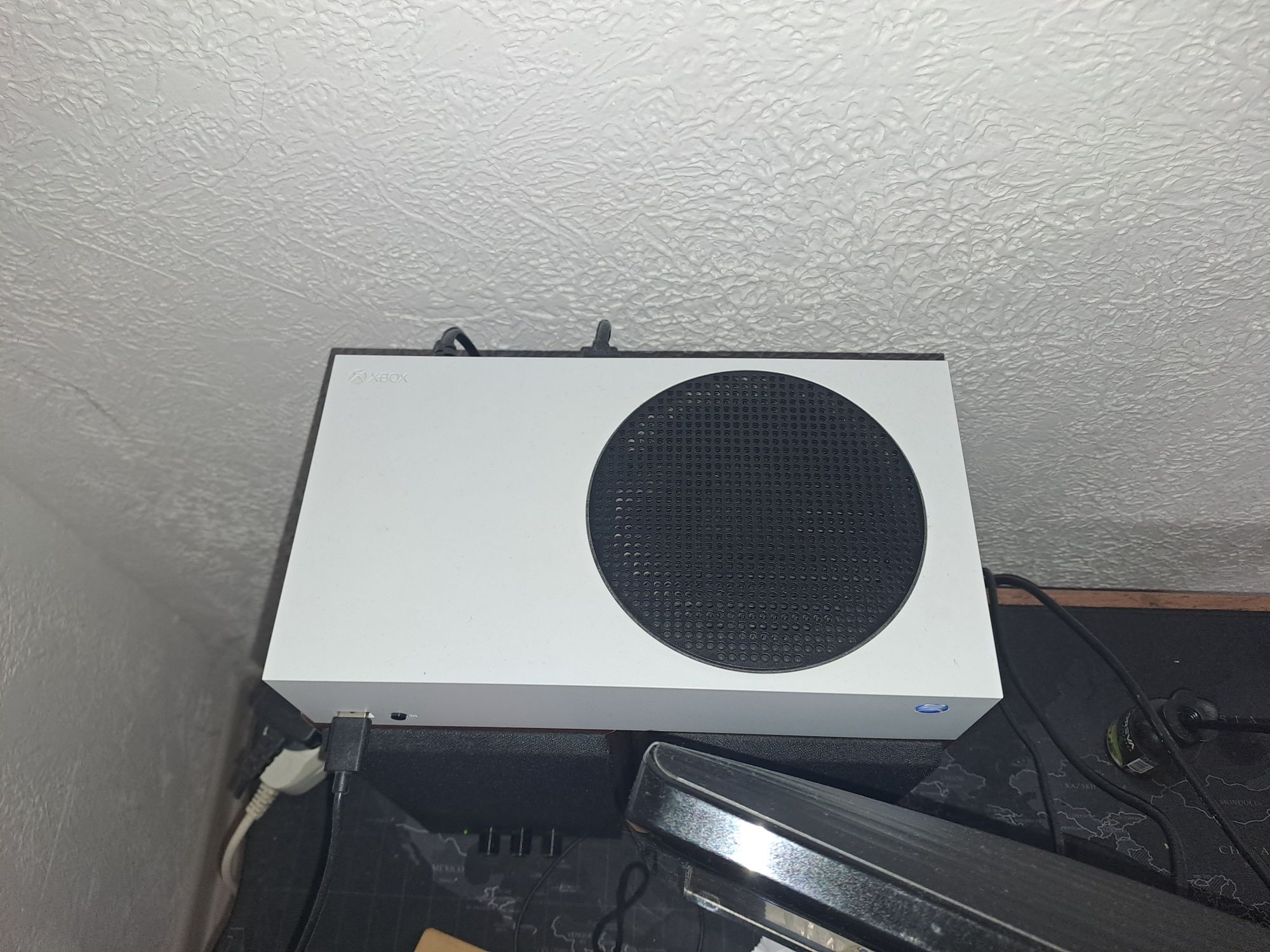 Xbox series s 512gb в отличном состоянии