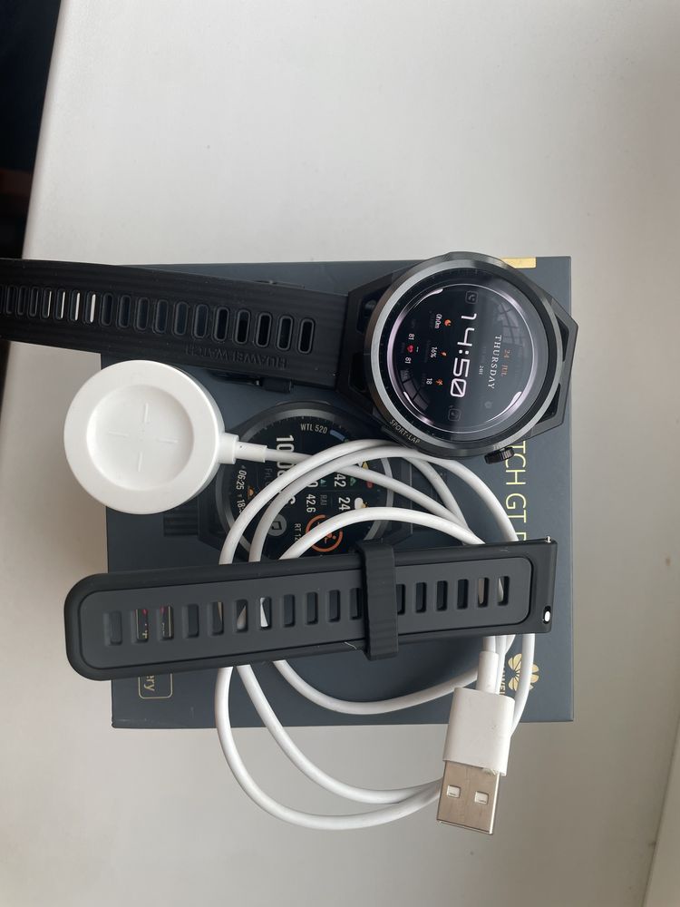 Продам Смарт часы Huawei