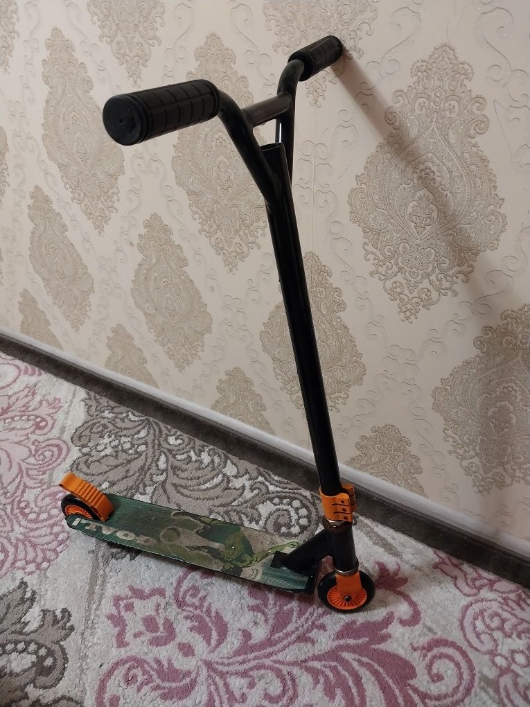 Самокат детский ..