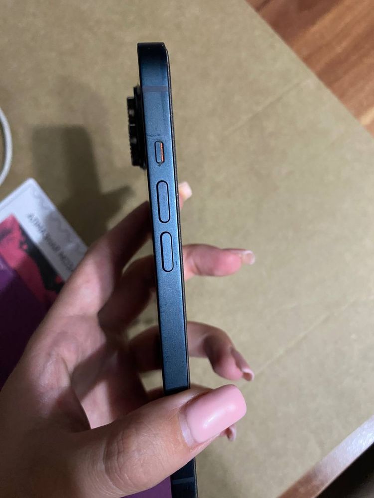 Продам Iphone 14