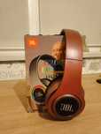Продам наушники JBL