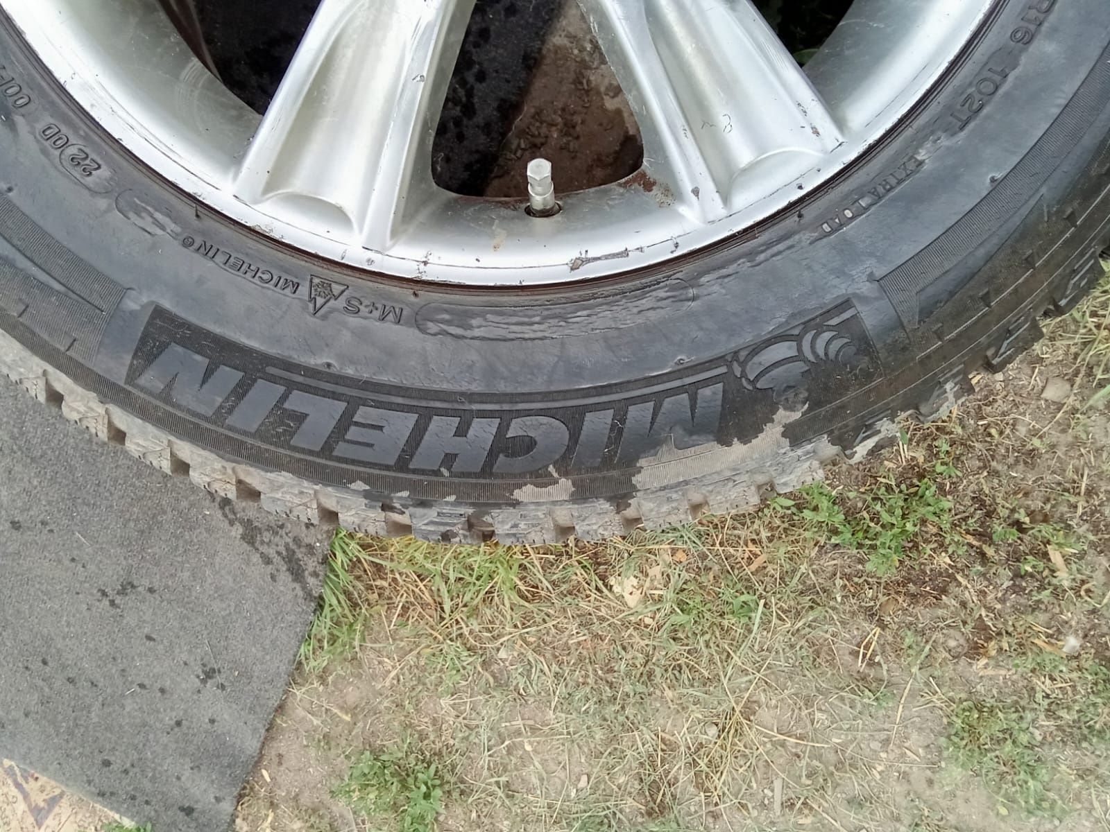 Продам диски с резиной зима!!!R16
