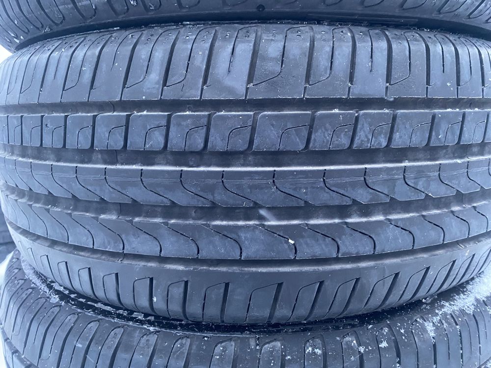 Комплект летние шины 215/45/18 215/45R18 Pirelli.