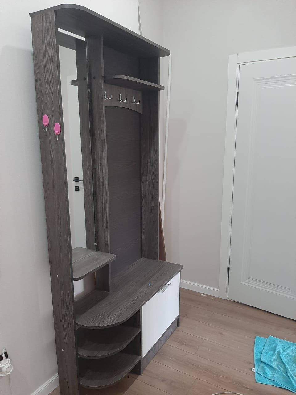 Продается прихожая.