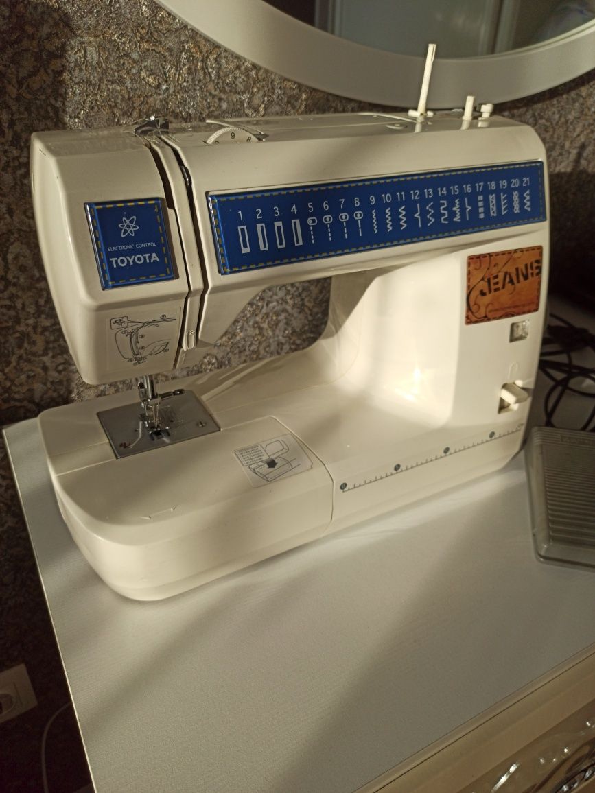 Швейная машина Toyota JSBA21 Jeans