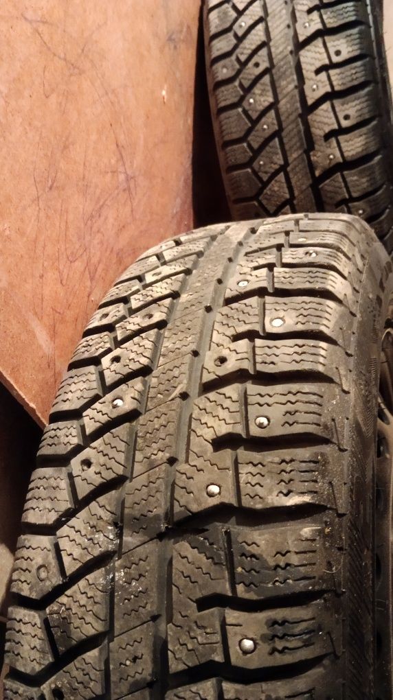 Продам шины с дисками 185.65.R15 Cordiant Polar 2