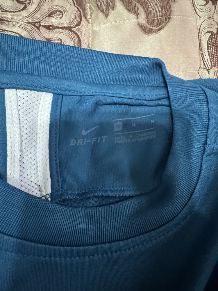 Футболка Nike Dri-Fit