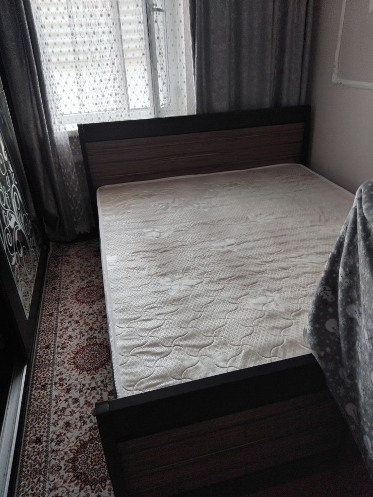 Кроват двух спалька матраспеен. Жағдайы тамаша