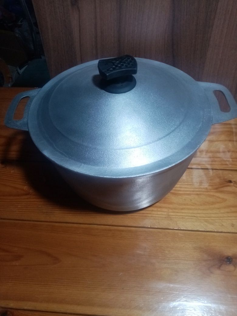 Казан новый, 10 литров.