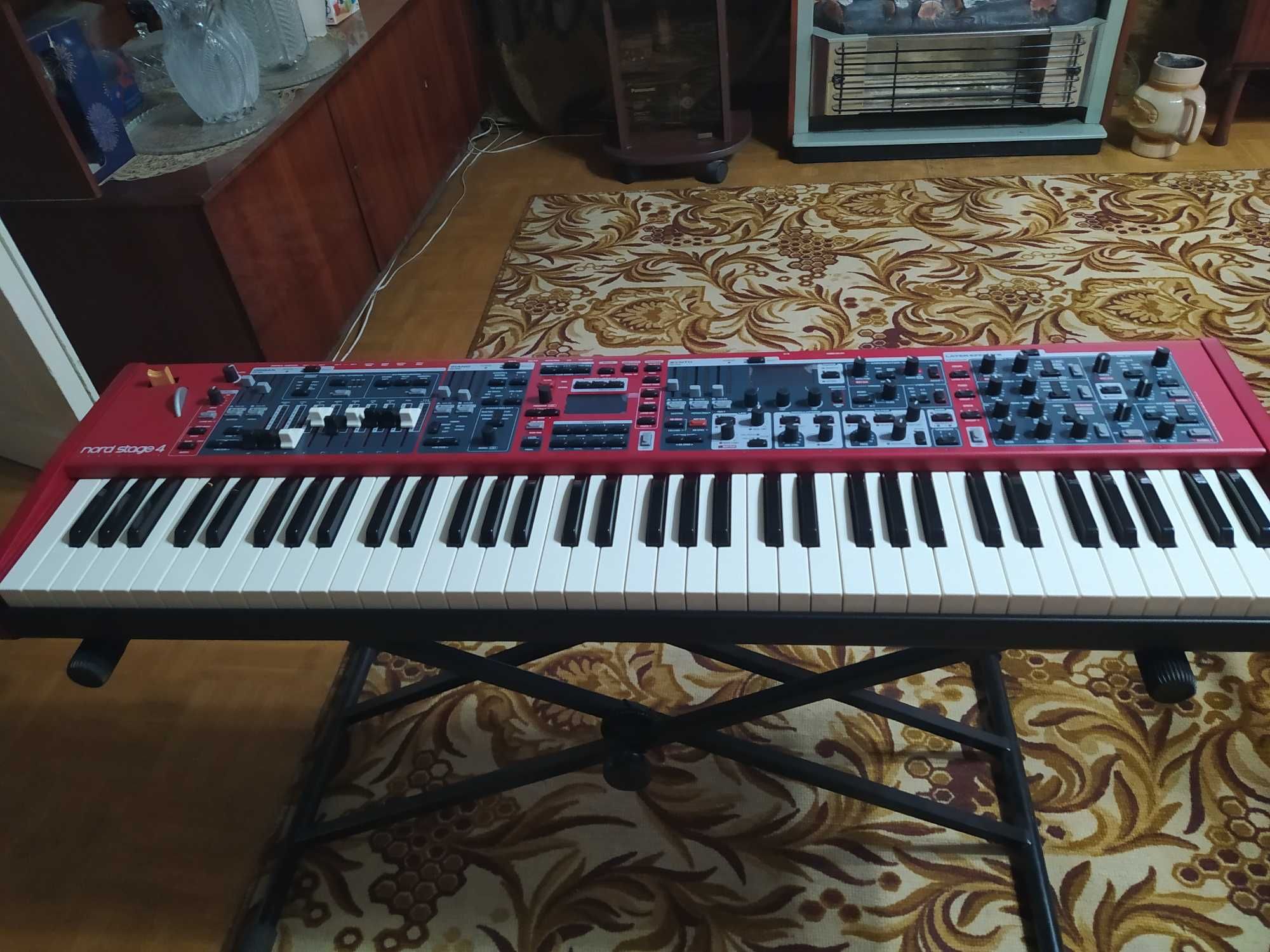 Clavia nord stage 4 compact 73