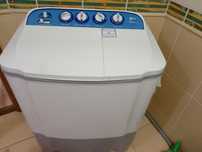Продам стиральную машину полуавтомат LG 4KG