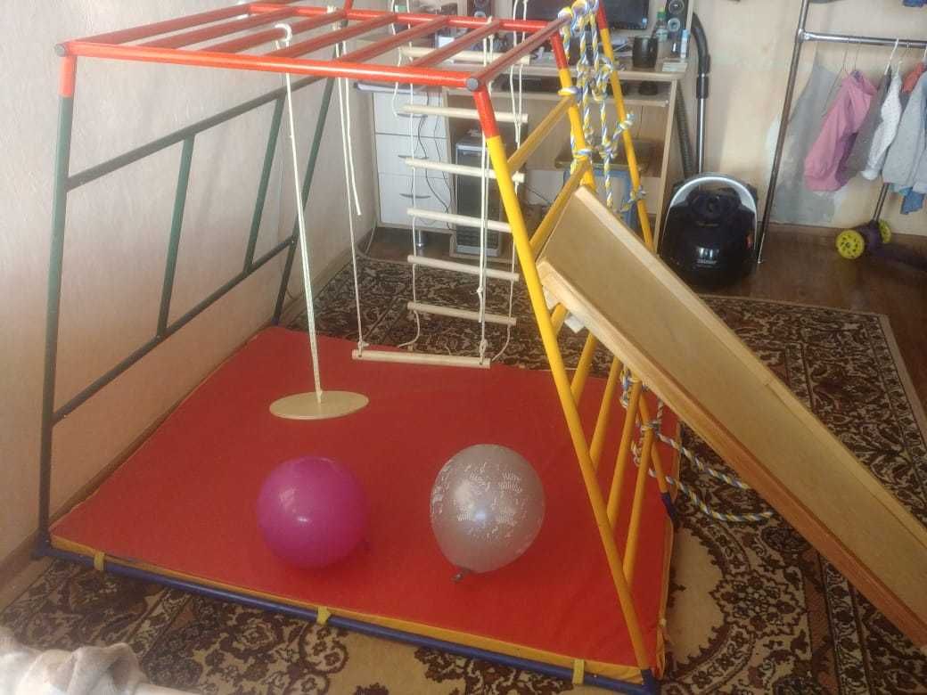 Продам детский спортивный комплекс Ранний старт