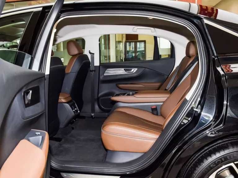 Hongqi E-QM5 Белые и Черные в наличии. Оформим рассрочку за 20 минут!