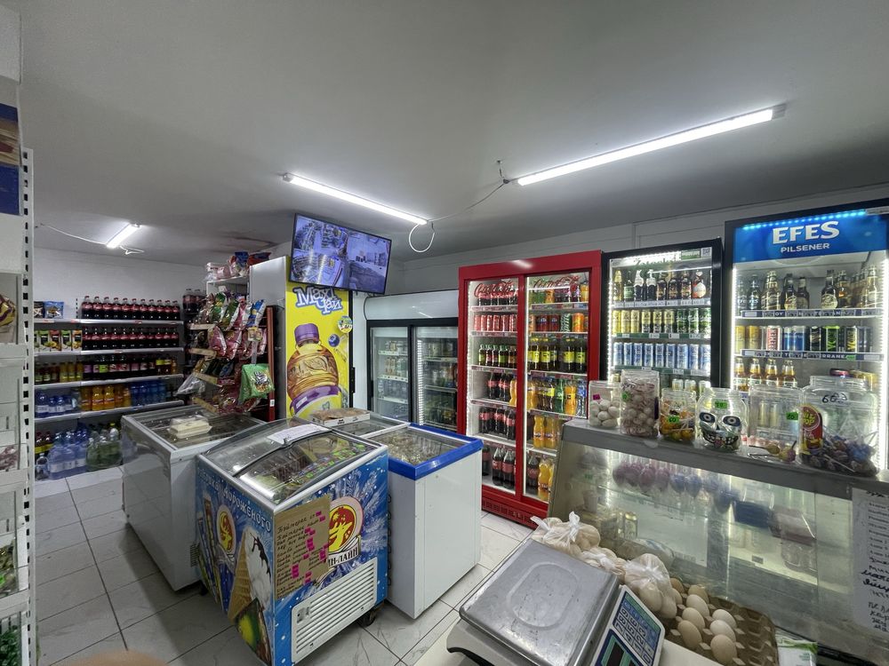 Продам продуктовый магазин вместе с товаром.