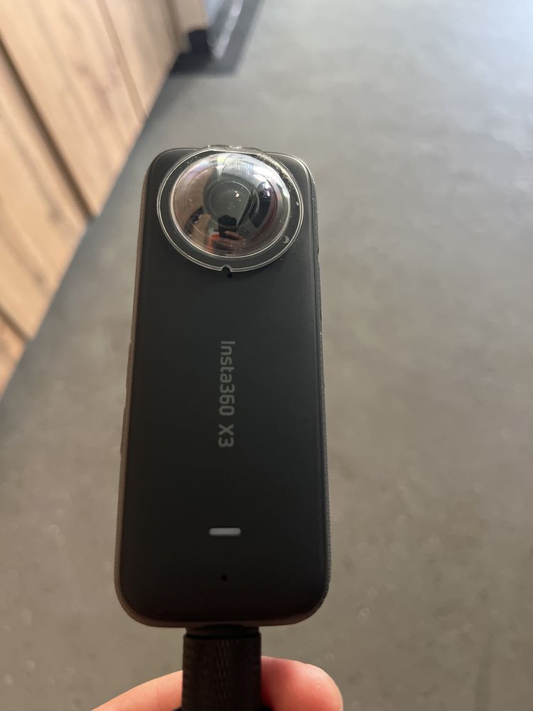 Insta 360 х3 экш камера