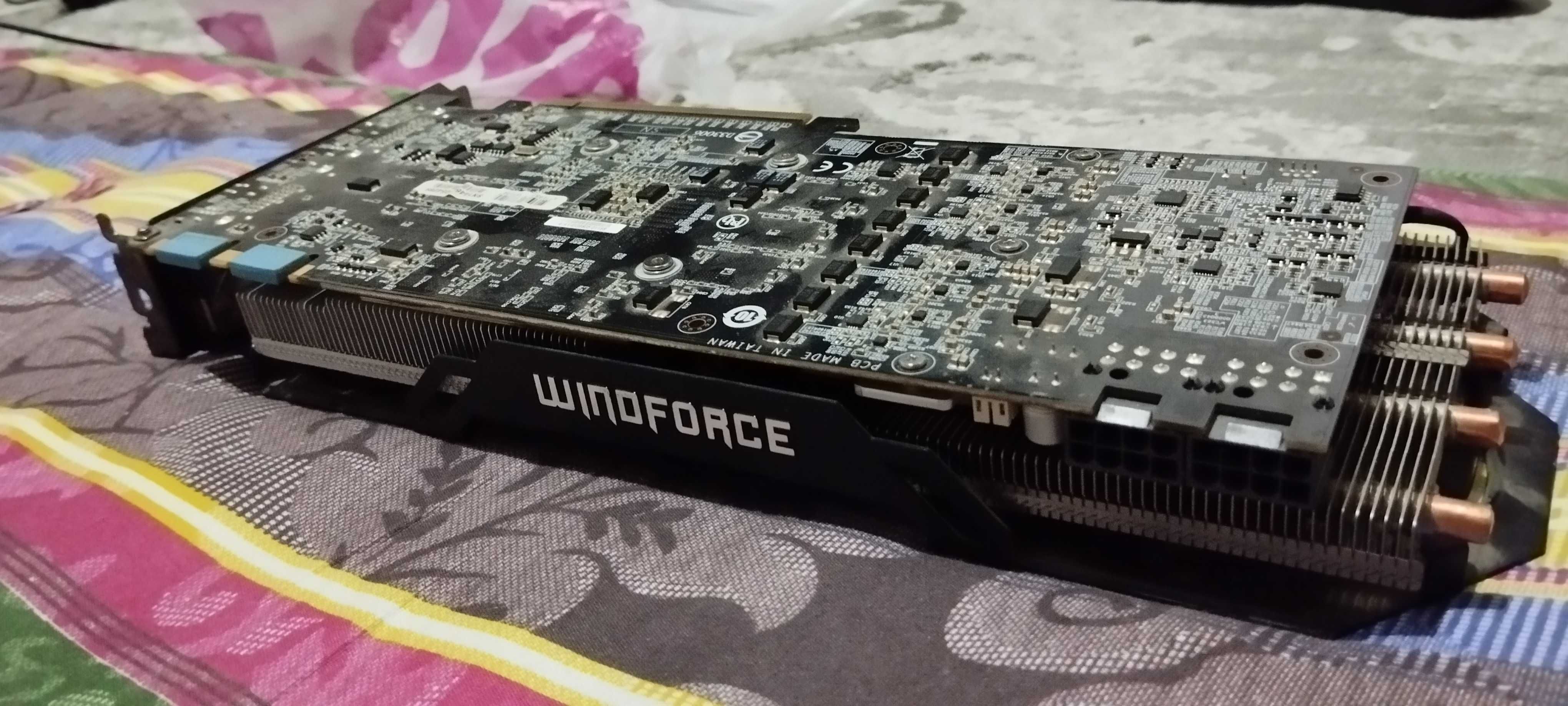 Gigabyte NVIDIA GeForce GTX 980, 4 GB (GV-N980WF3OC-4GD)