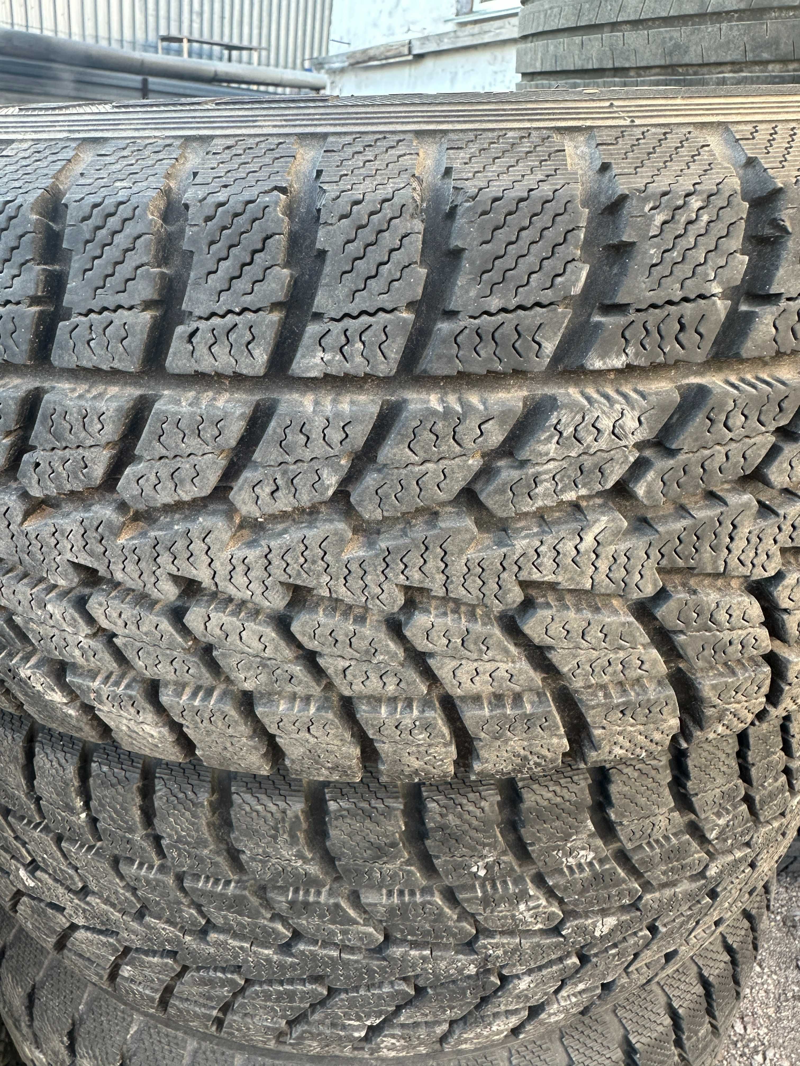 Диски с резиной R16, Toyo 215/65 R16, 5/114.3 из Японии