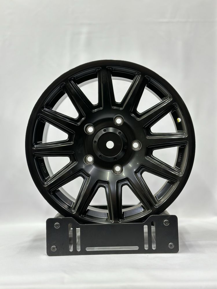 Продается комплекты диск R17 5x150 Toyota Lexus