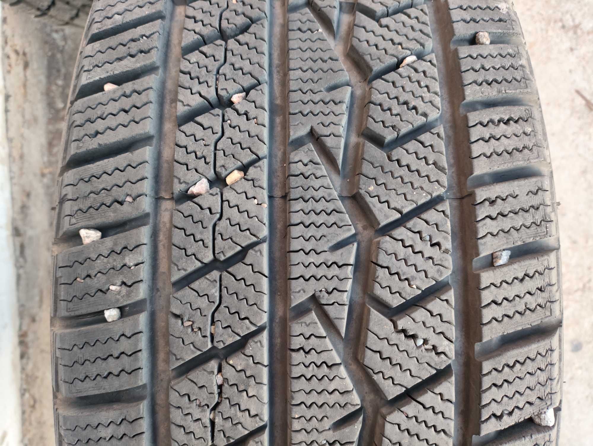 Farroad FRD78 235/60 R18 105 V без шипов