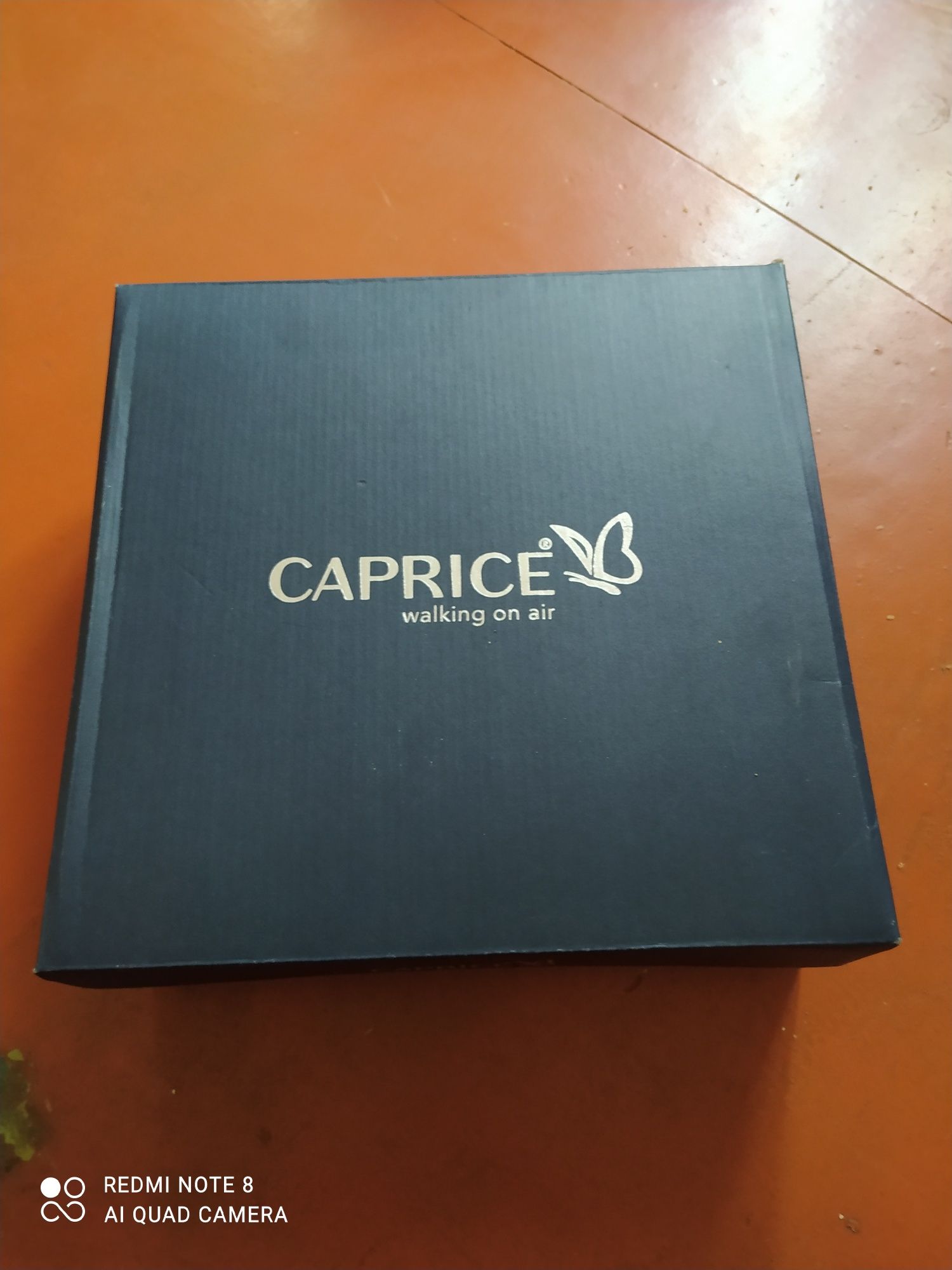 Продам женские полусапожки