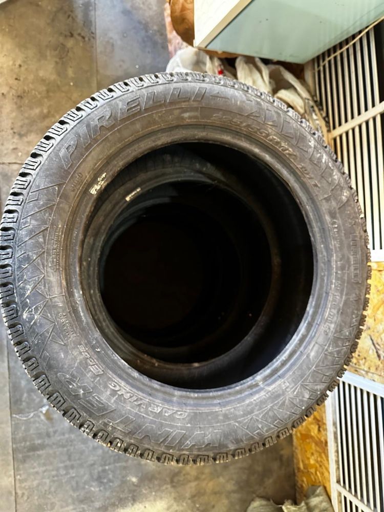 Продам шины Pirelli б/у размер 225/55 R17