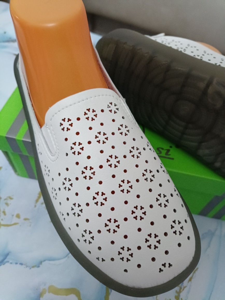 Продам женскую обувь 38-39 р