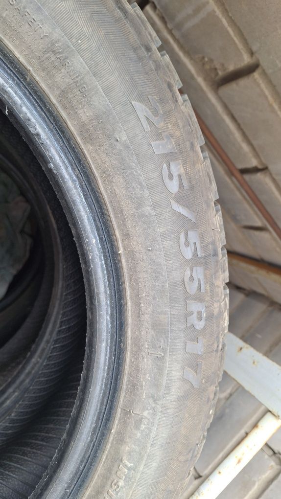 Продам резину 215/55/17
