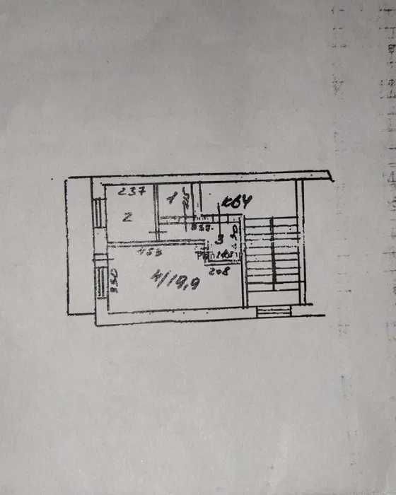 Продам 1-комнатную квартиру, 2/3 этаж. Район восточный, за авторынком.