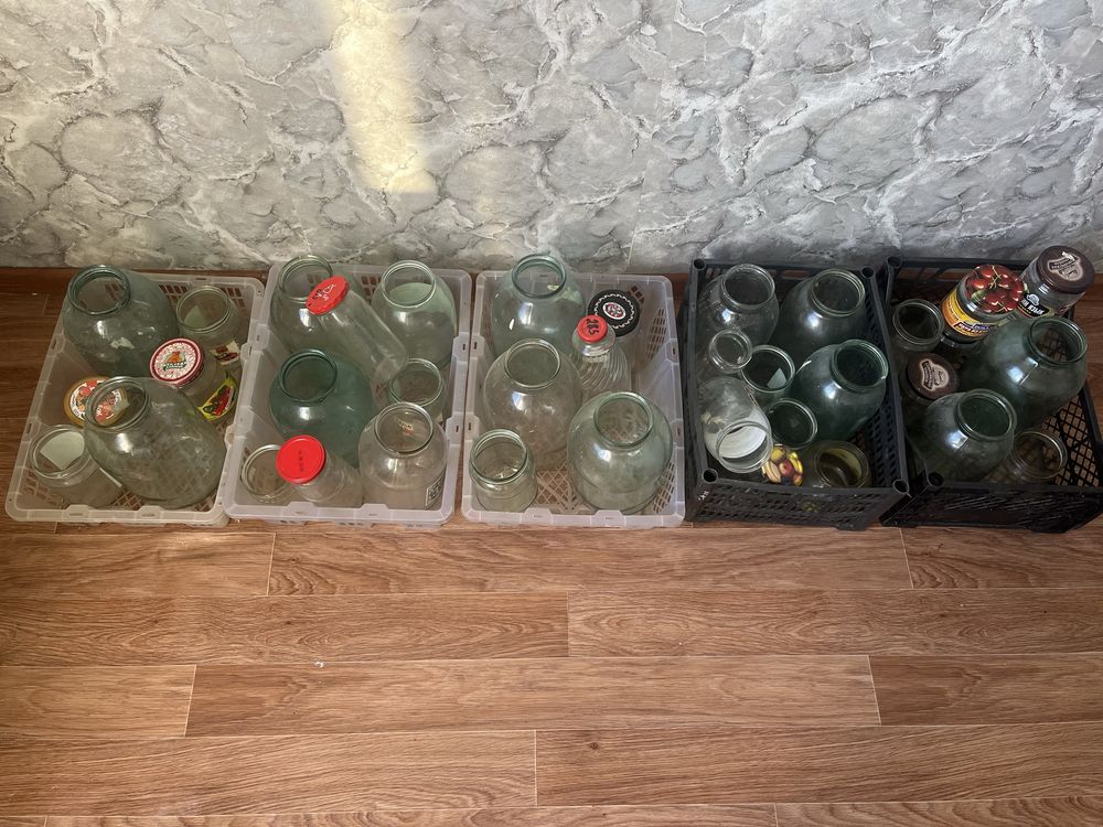 Продам банки 1л; 2л; 3л