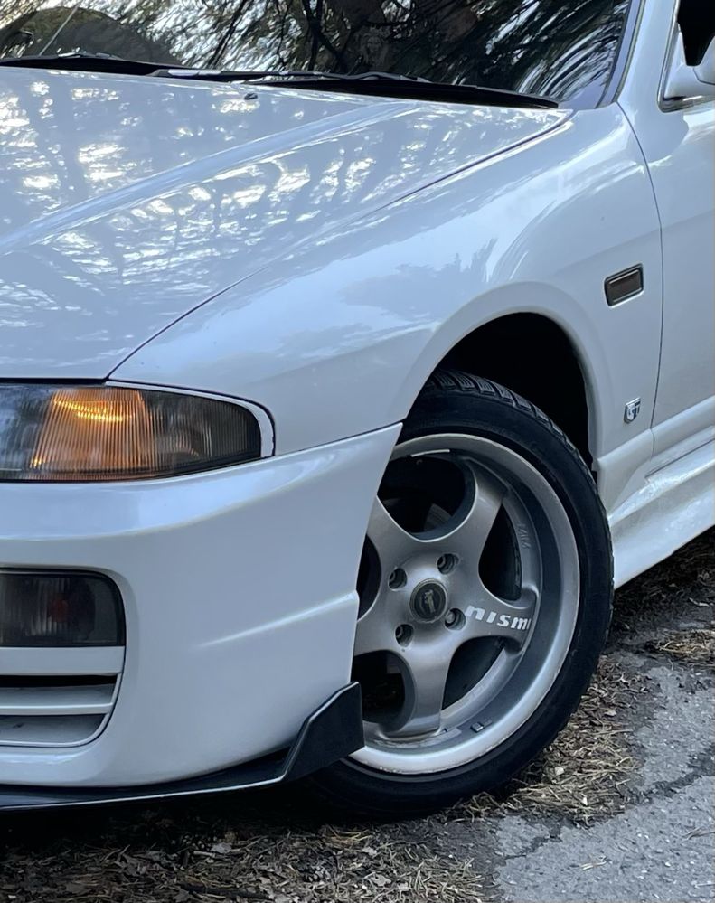 крыло skyline r33