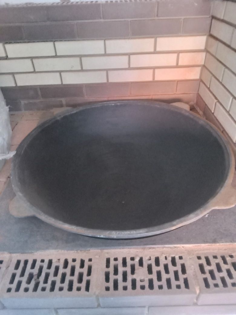 Продам чугунные новые казаны