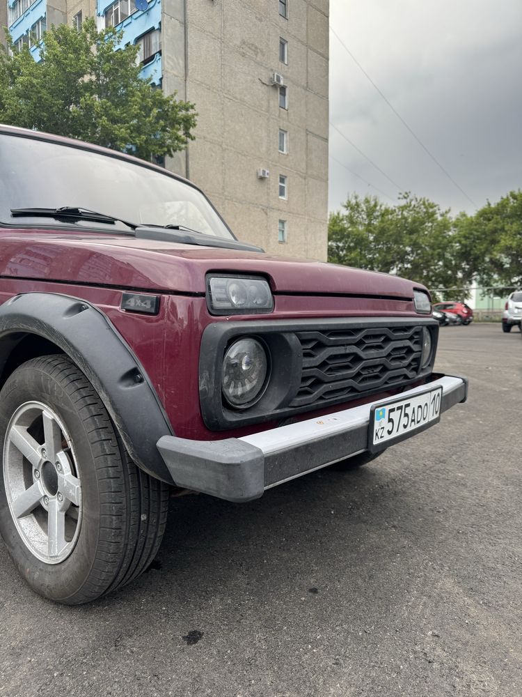 Продам ниву 212113, 2004г
