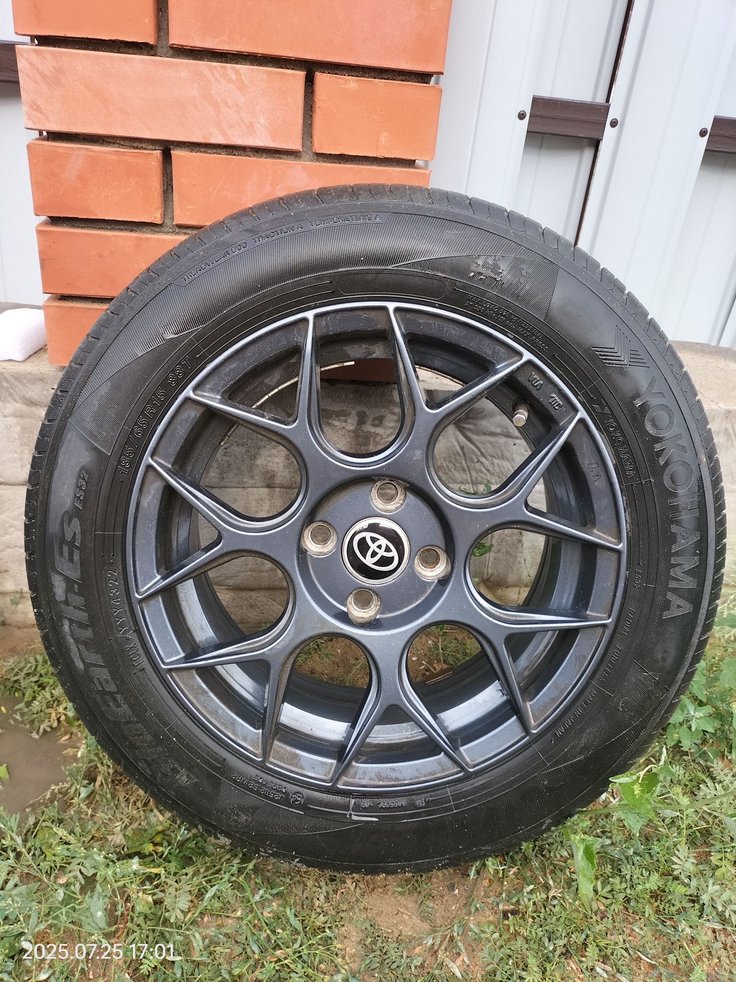Продам шины с титановыми дискамм