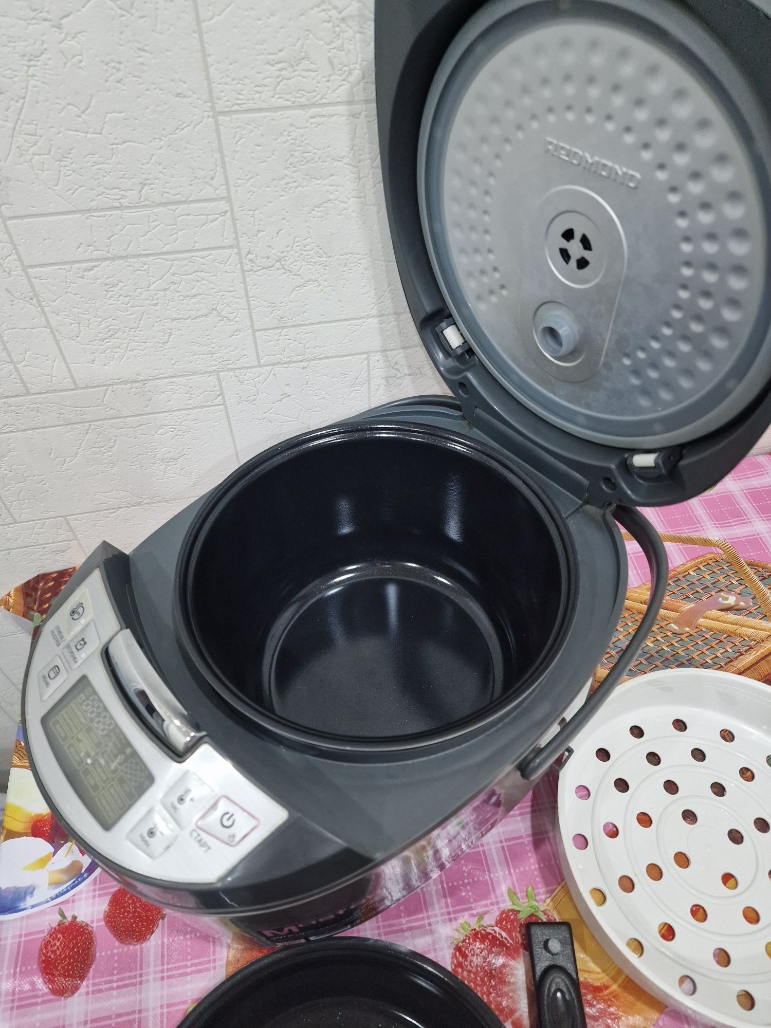 Продам мультиварку