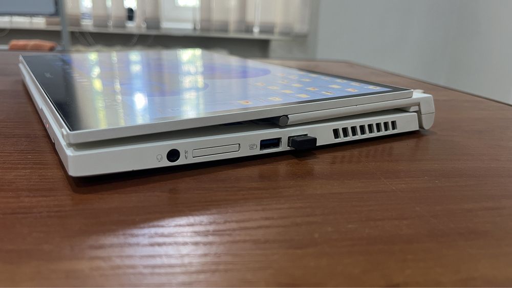 Ноутбук Acer Concept D