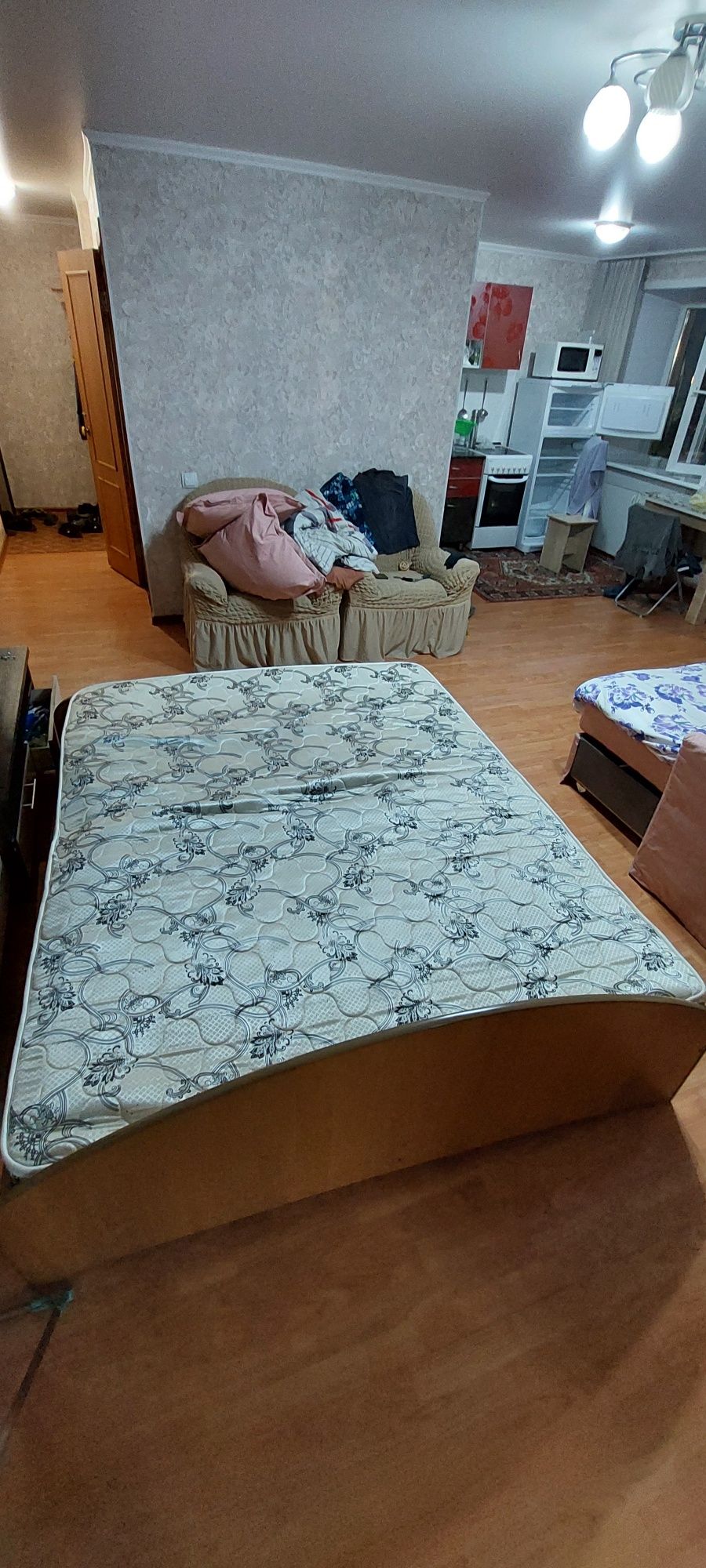 Кровать двуспальная